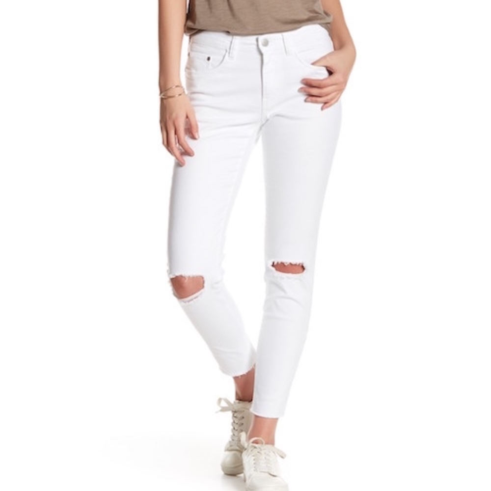 Distressed Skinny Jeans